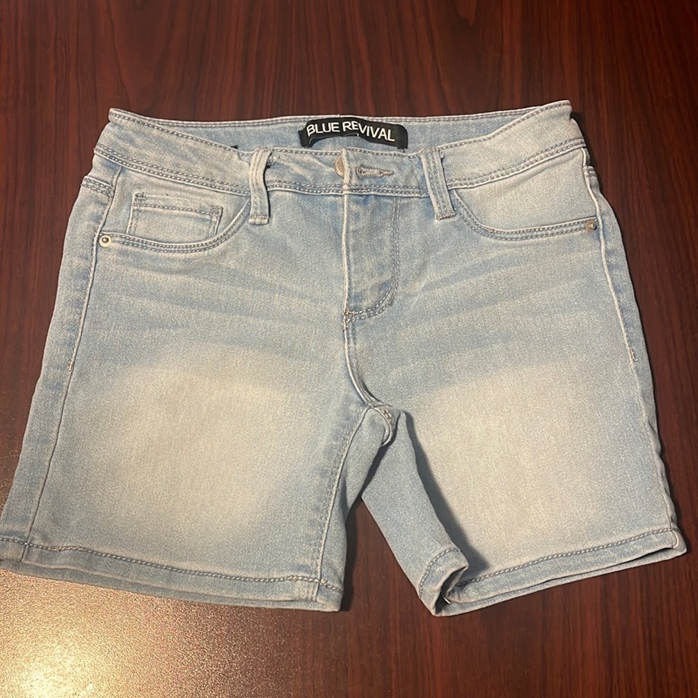 Girls light blue denim zipper shorts size 10.
